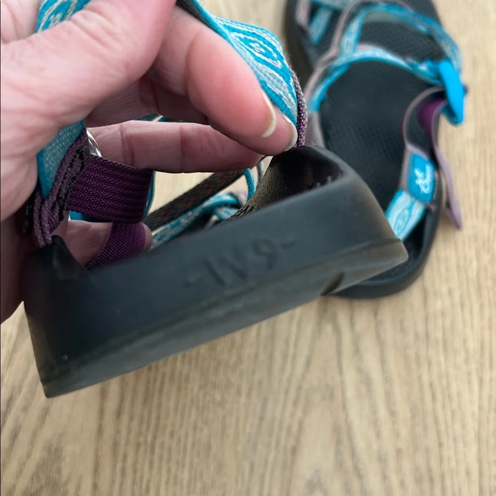 Women’s Chaco Sandals Blue & Purple Size 9‎